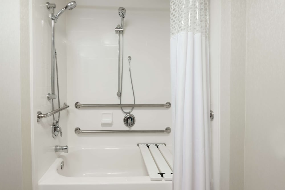 Hampton Inn Boston Marlborough - photo 18