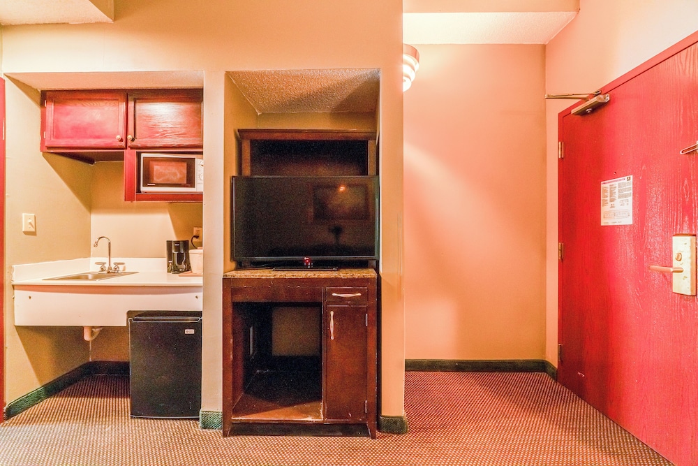 Ark Suites By Oyo Jonesboro I 555 - photo 33
