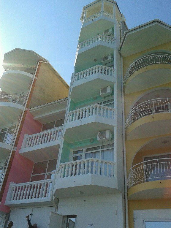 More u poroga - carbon neutral hotel in Yalta