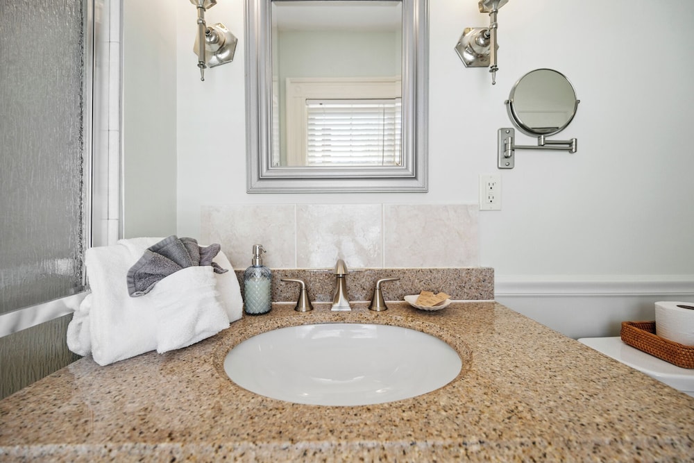 Hartstone Inn - photo 90