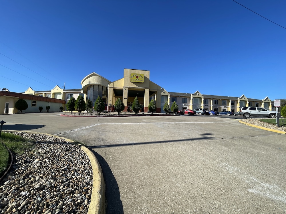 Rose City Inn & Suites - photo 27