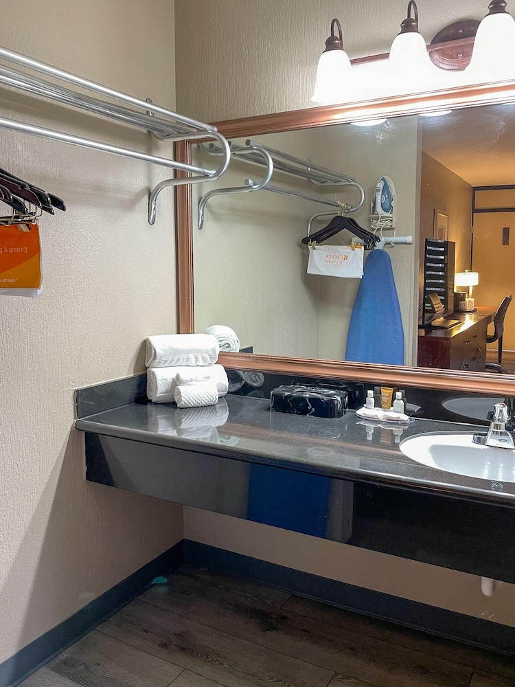GreenTree Hotel and Extended Stay Channelview I 10 - photo 14