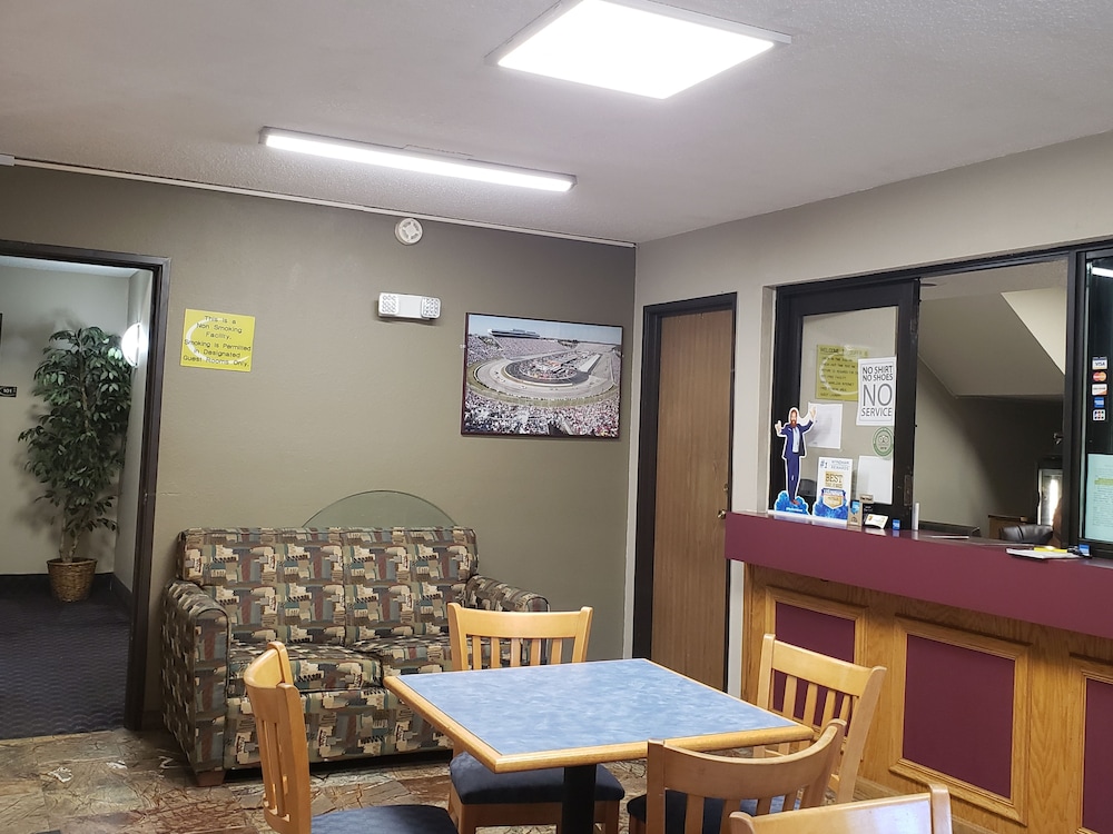 Super 8 by Wyndham Martinsville VA - photo 11
