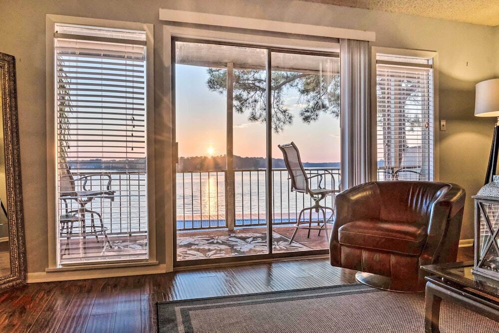 Sunset view Resort Condo on Lake Hamilton - photo 5