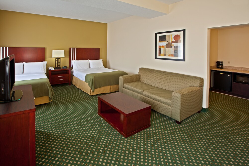 Holiday Inn Express & Suites Indianapolis East By Ihg - photo 20