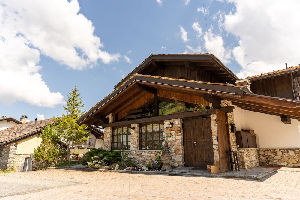 Hotel Des Alpes pet-friendly hotel Saint Rhemy