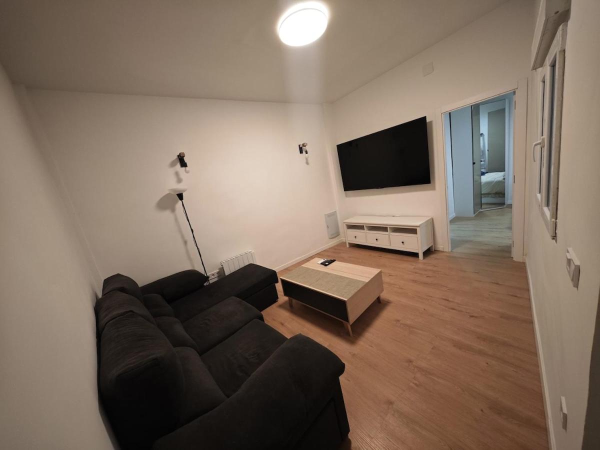 Stylish Alcobendas Studio Seasonal — hotel in Alcobendas