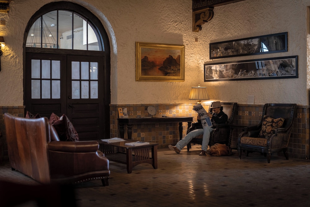 The Holland Hotel - photo 7