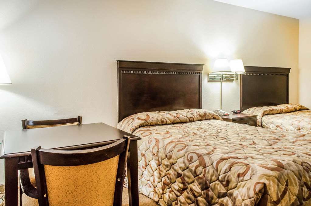 Rodeway Inn Shippensburg I 81 - photo 13