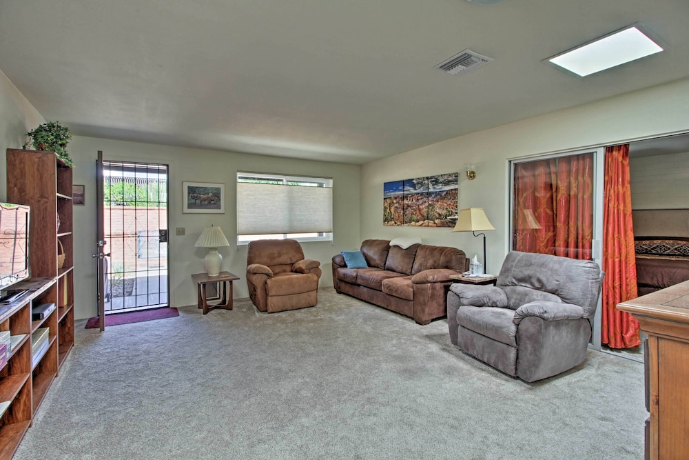 Green Valley Townhome with Patio and Resort Amenities - photo 4