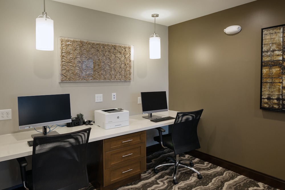 Staybridge Suites Phoenix Biltmore Area by IHG - photo 37