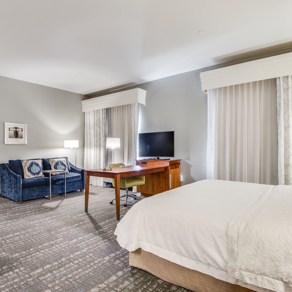 Hampton Inn & Suites Dallas Ft. Worth Airport South - photo 12