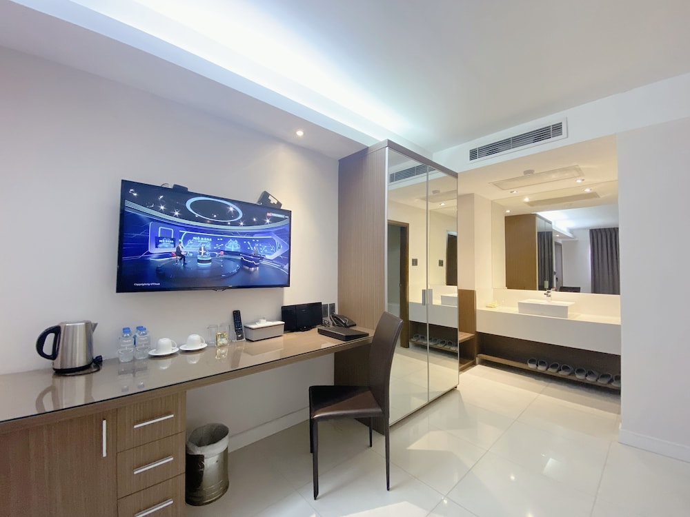 Crescent Spa And Resorts Indore - carbon neutral hotel in Indore
