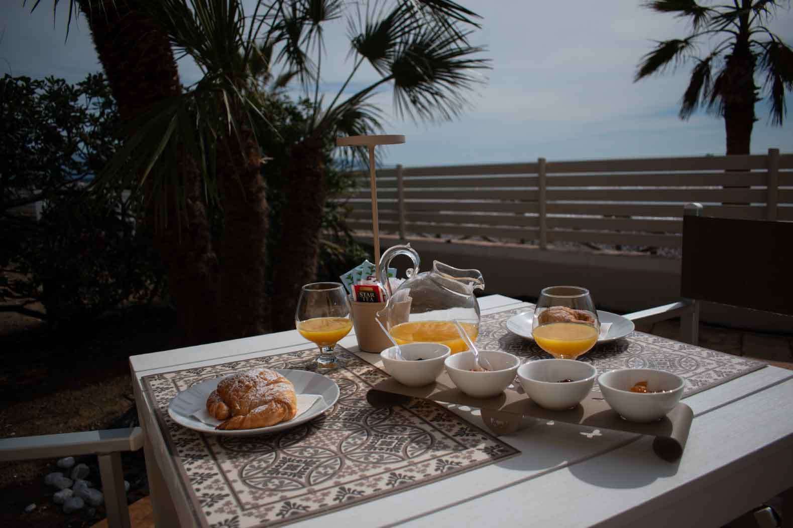 Camping Costazzurra — 4-Star Luxury Hotel in Terracina, Italy
