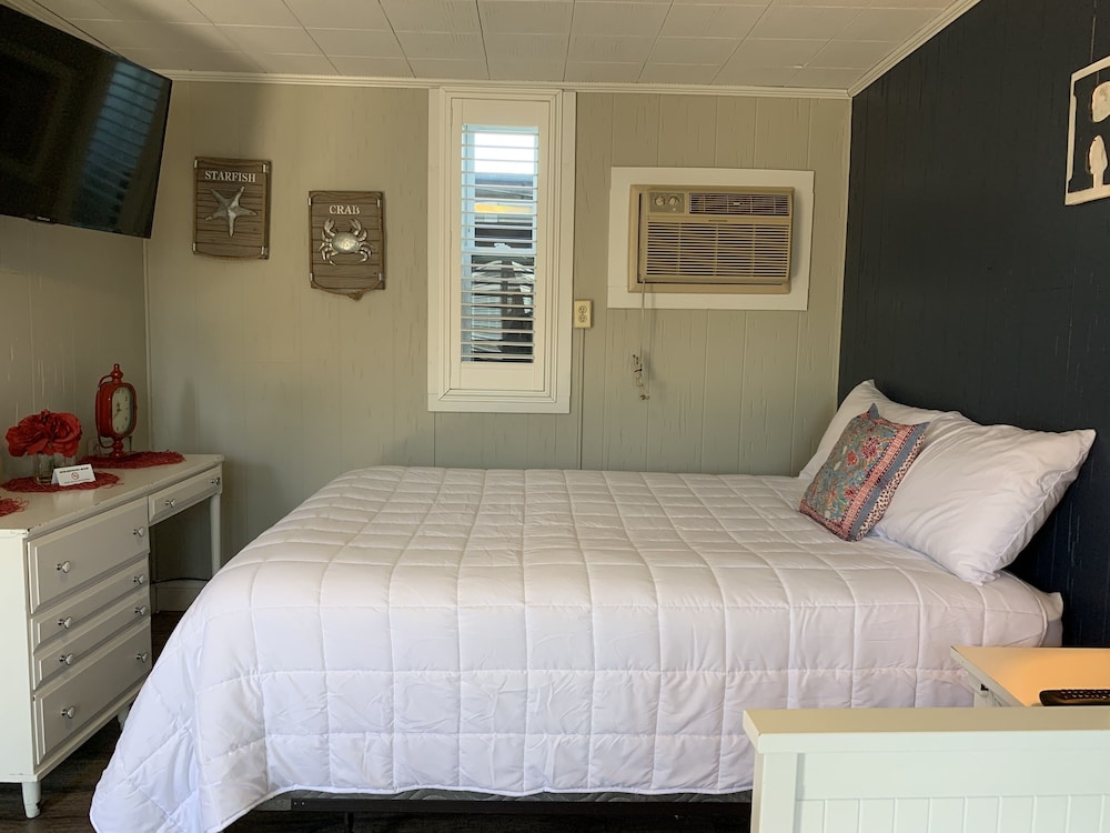 Vineyard Harbor Motel Private Beach - photo 68