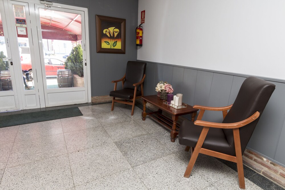 OYO Hotel Los Alamos — Plasencia — photo 2