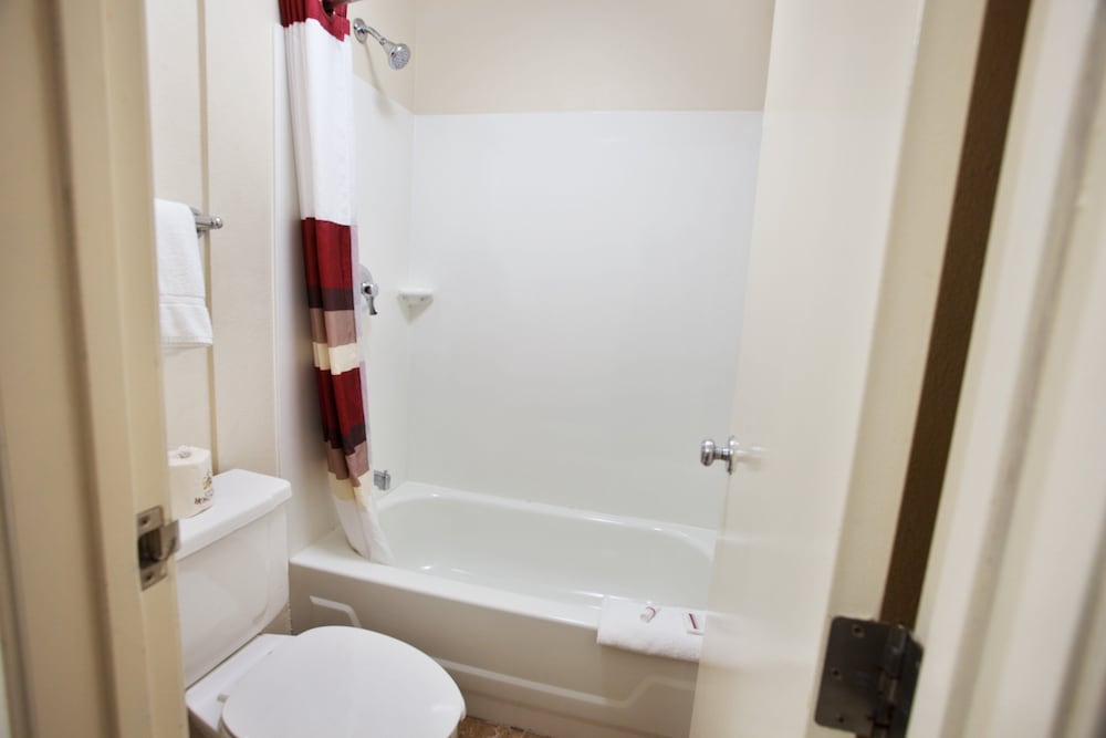 Red Roof Inn PLUS Nashville Fairgrounds - photo 23