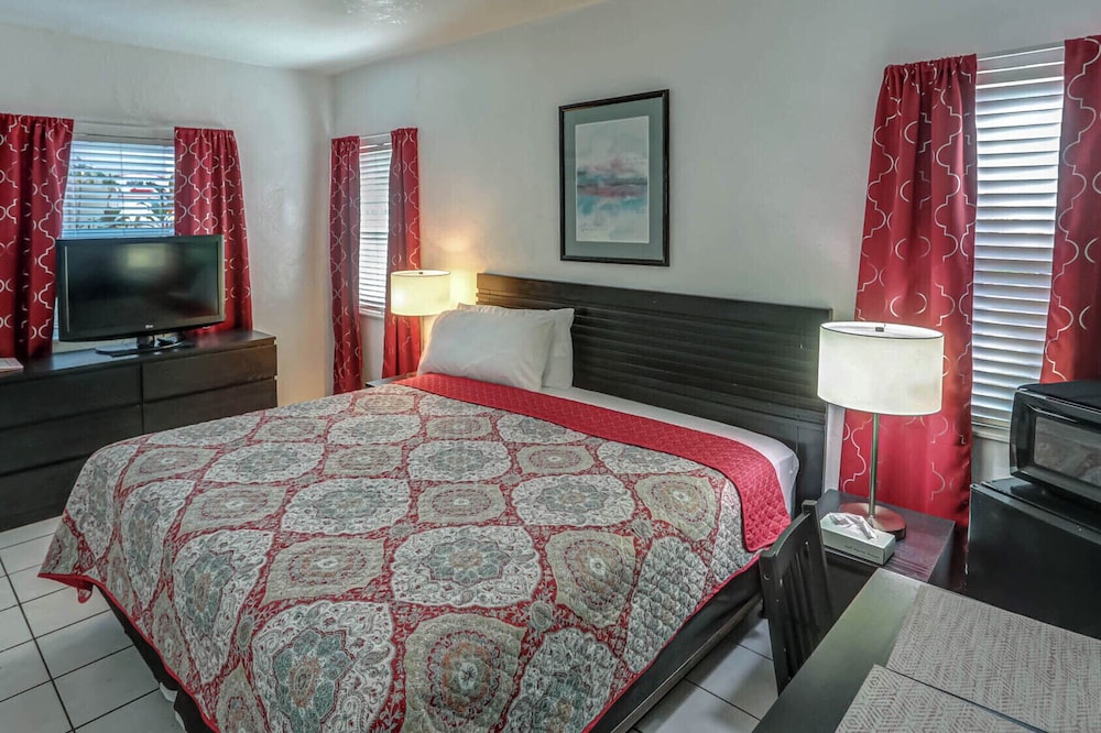 Richard's Motel - photo 18