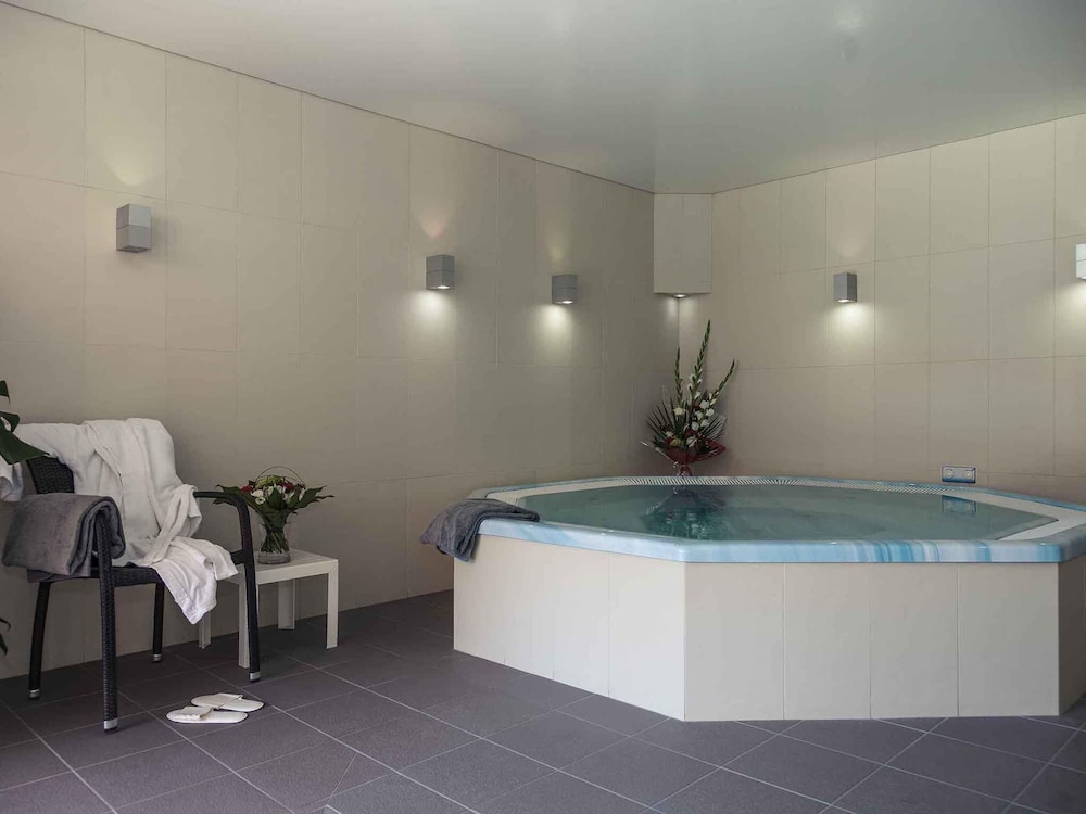 Mercure Dinan Port Le Jerzual — 4-Star Luxury Hotel in Lanvallay, France