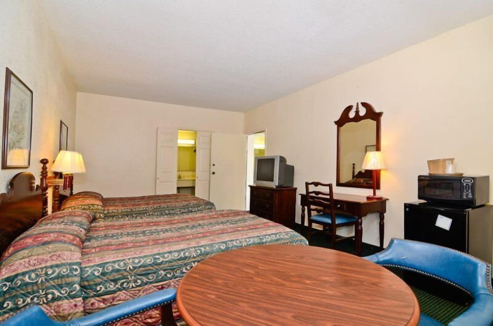 Motel 6 Sandersville GA - photo 16