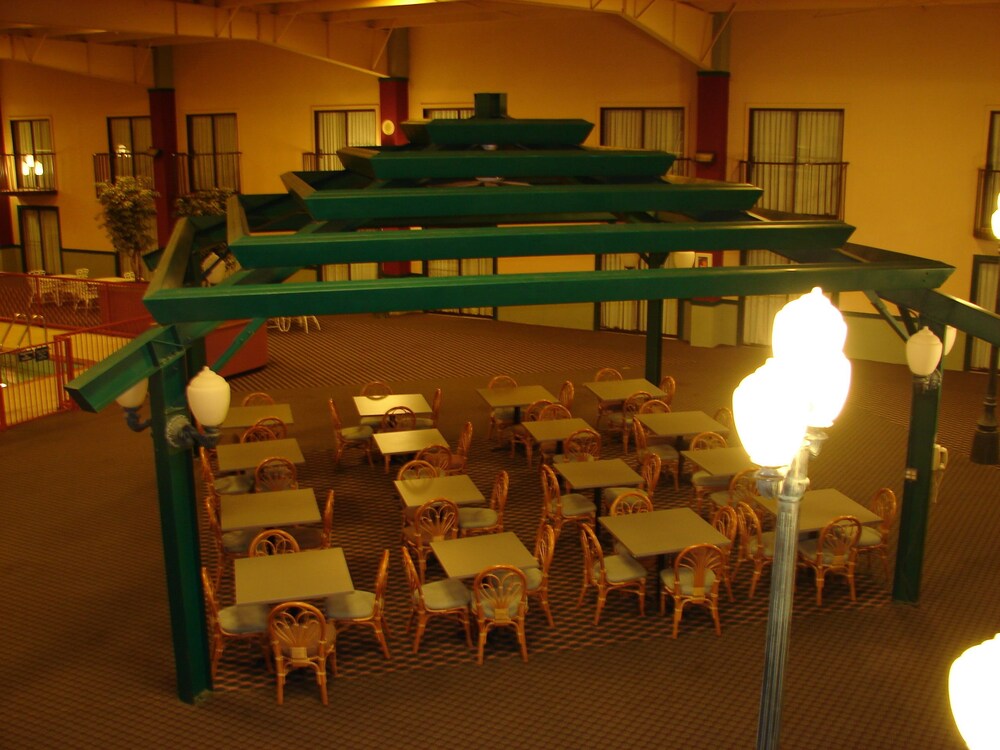 Regency Inn & Suites Altus OK - photo 14