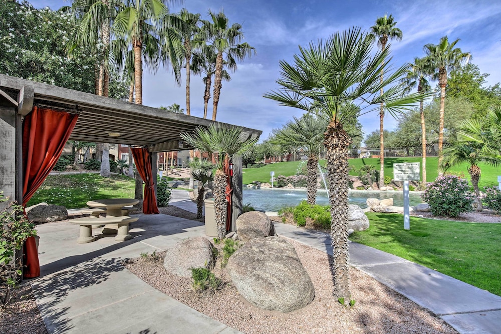 Modern Phoenix Condo w Resort Pool & Spa - photo 17