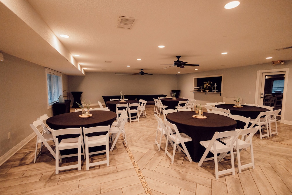 Tremont Lodge & Resort - photo 301