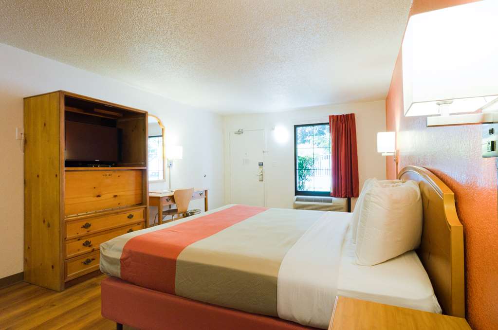 Motel 6 Frederick MD Fort Detrick - photo 12