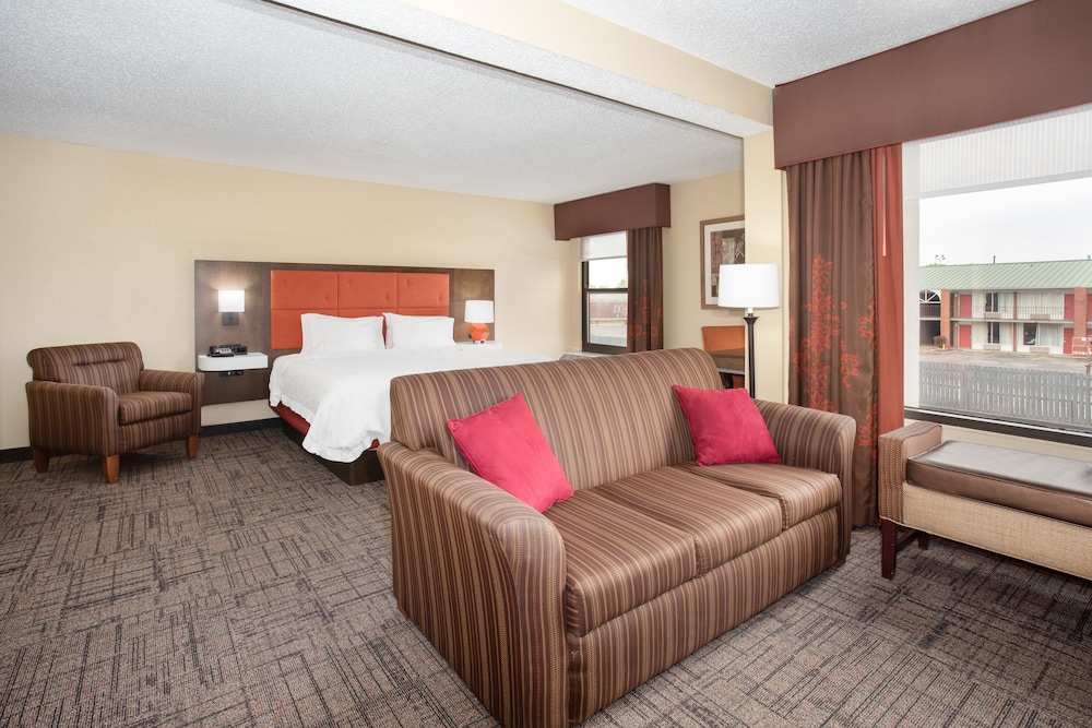 Hampton Inn Jonesboro - photo 7