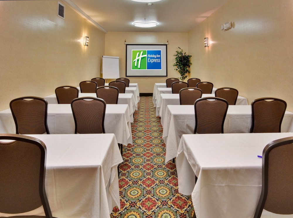 City Express By Marriott Rancho Cucamonga - photo 16