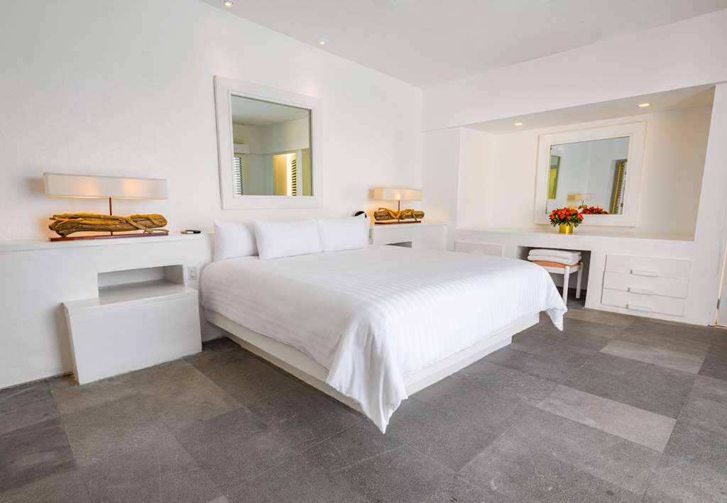 Las Brisas Acapulco Master Suite Inout