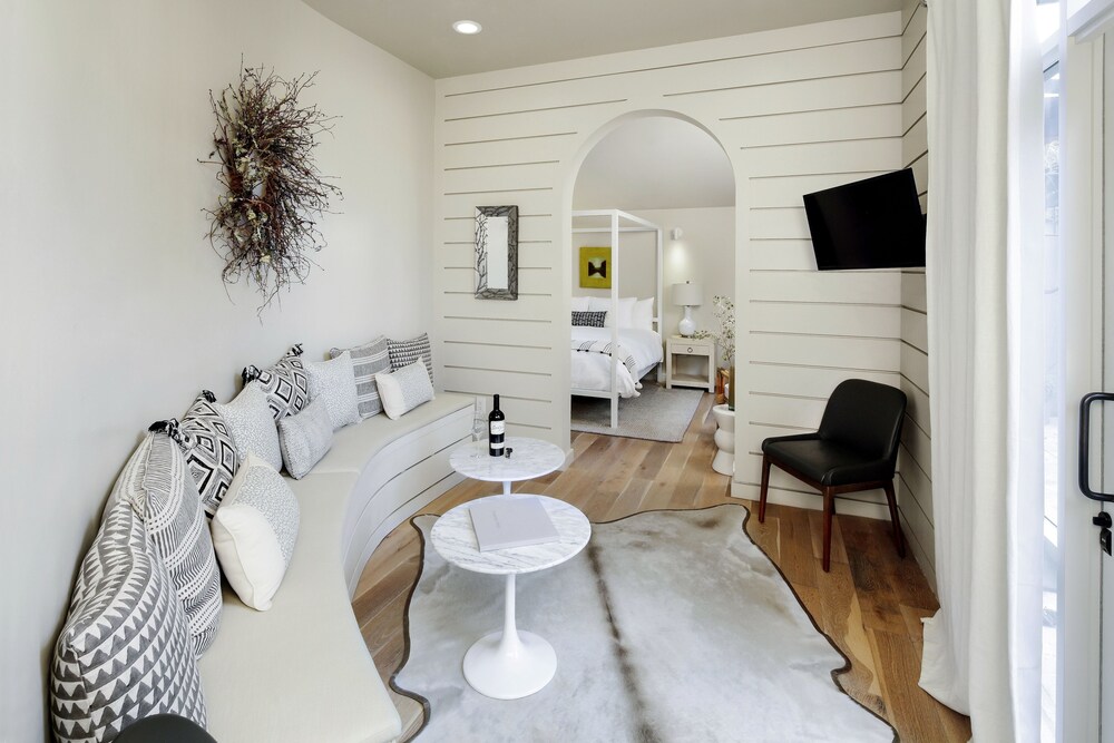 Rockhouse Suites - photo 5
