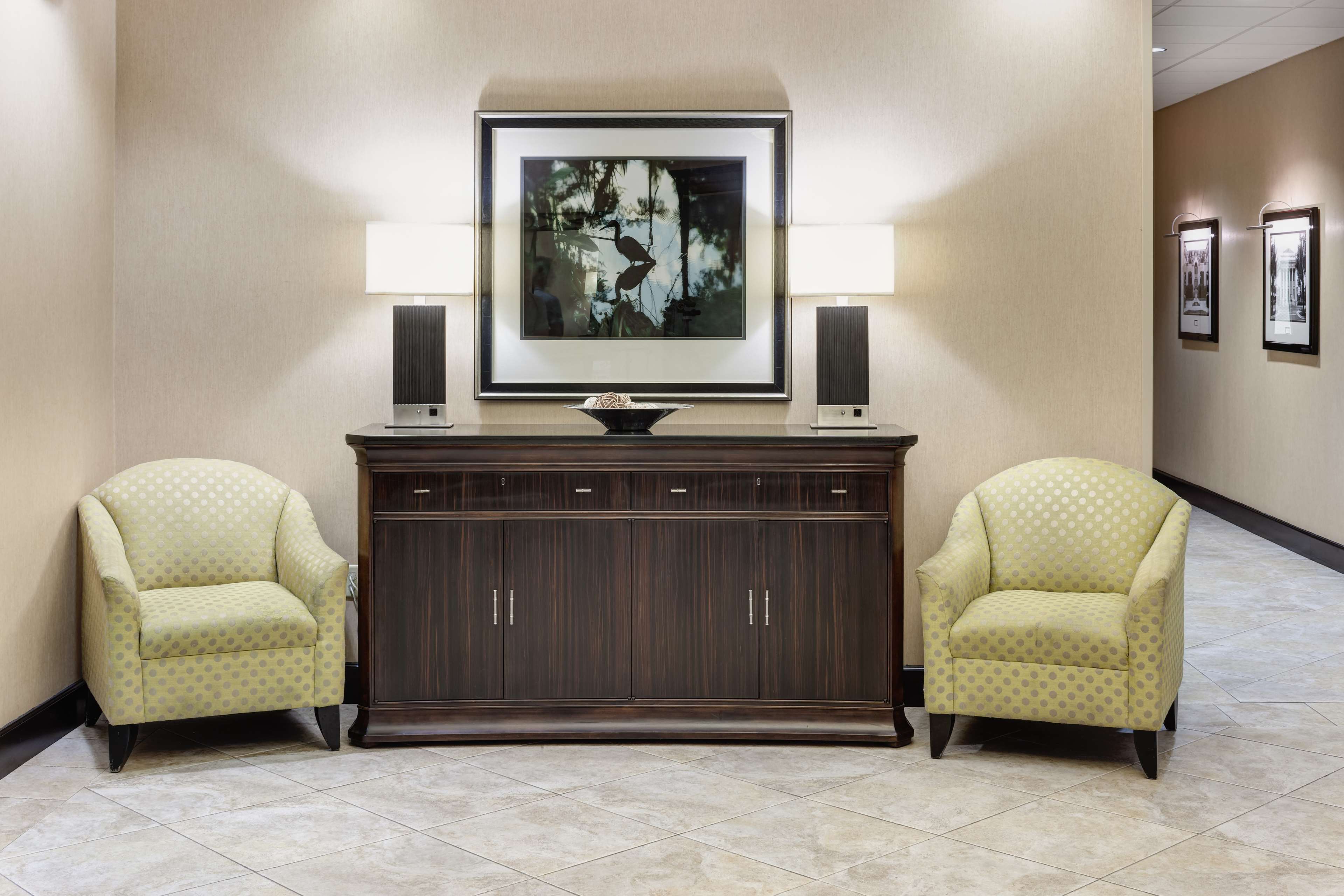 Hampton Inn & Suites Gainesville Downtown - photo 4