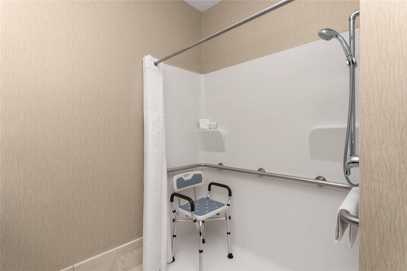 Hawthorn Extended Stay by Wyndham West Palm Beach Airport - photo 24