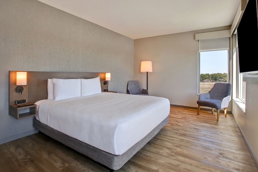 Hyatt Place Wichita State University - photo 9