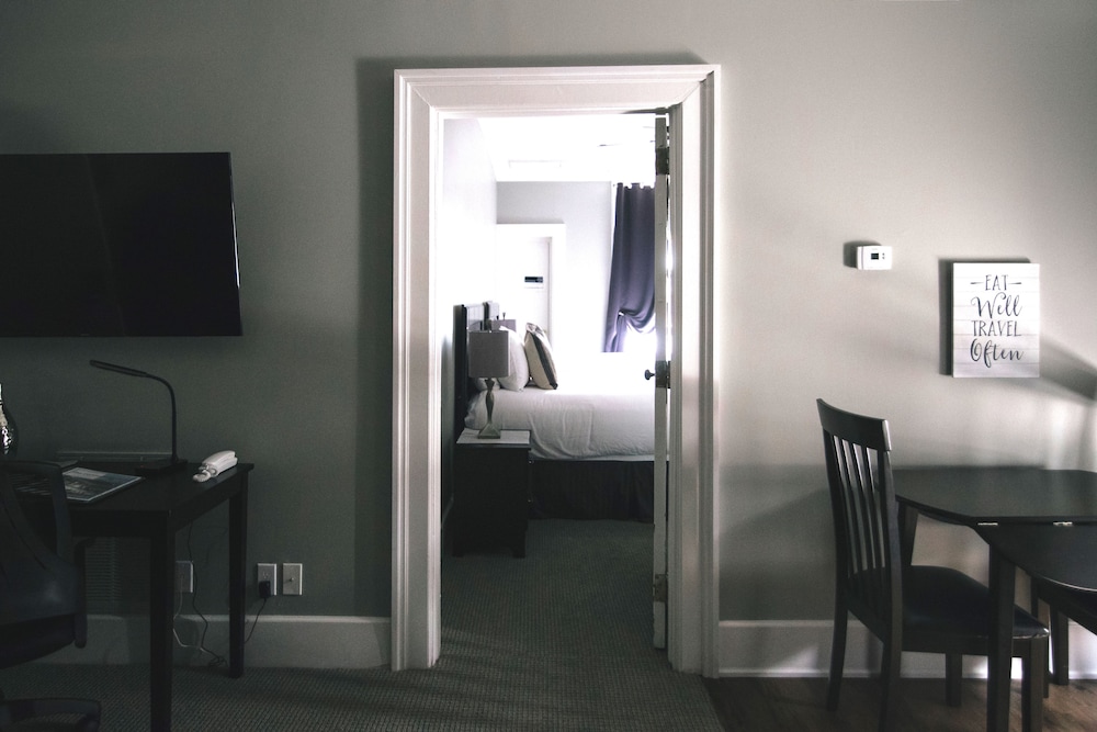 The Continental Hotel - photo 26