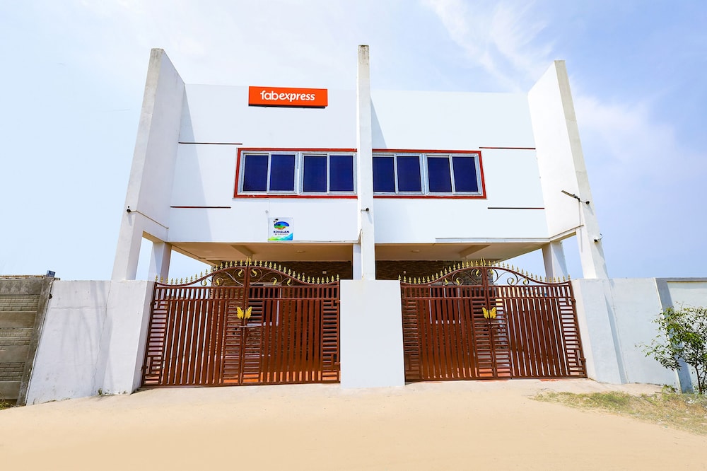 Fabexpress Kovalam Residency - last minute hotel in Chennai