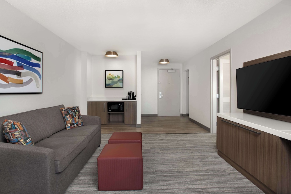 Hilton Garden Inn Omaha West - photo 25