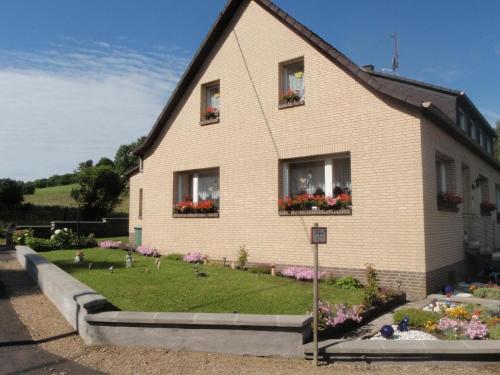 Lux Comfortable holiday residence — 4-Star Luxury Hotel in Uxheim, Germany