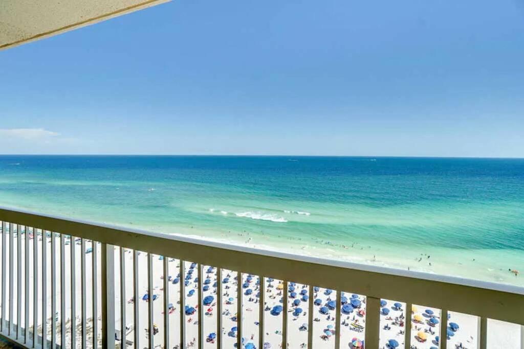 Beach Front 18th Flr Best Ocean View New Upgrades — 4-Star Luxury Hotel in Destin, United States