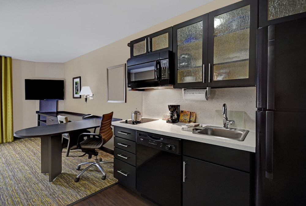 Candlewood Suites Sumter by IHG - photo 11