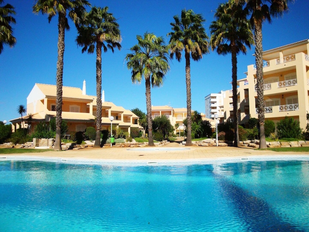 Ellegance by Check in Portugal — 4-Star Luxury Hotel in Vilamoura, Portugal