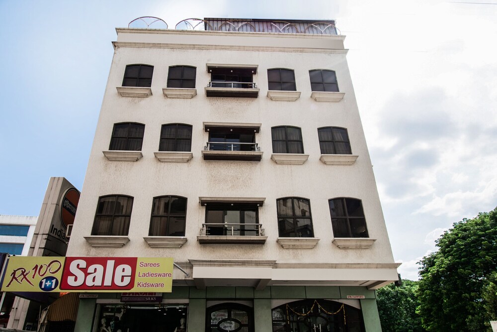 Oyo 48707 Hotel Bhavani Residency — Nellore