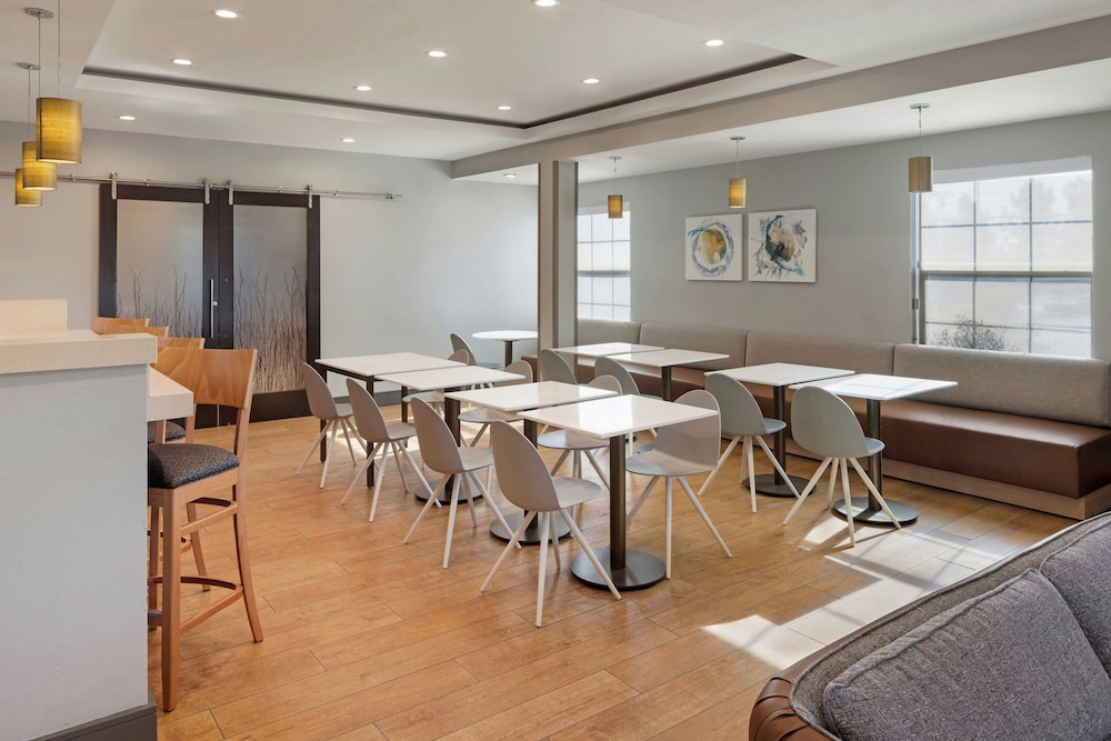 TownePlace Suites by Marriott Ontario Airport - photo 34