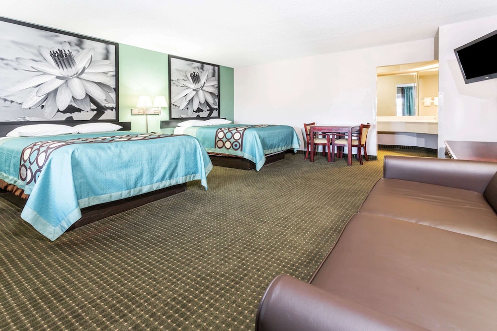 Super 8 by Wyndham Marianna I 10 - photo 19