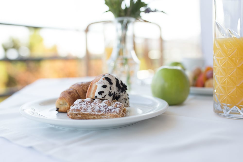 מזון ומשקאות