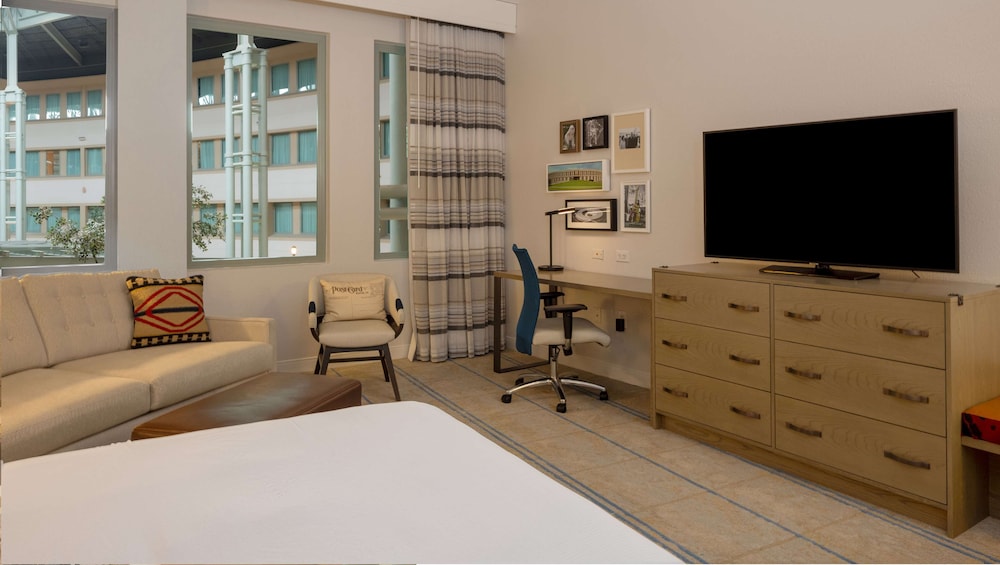 Hilton Austin Airport - photo 6
