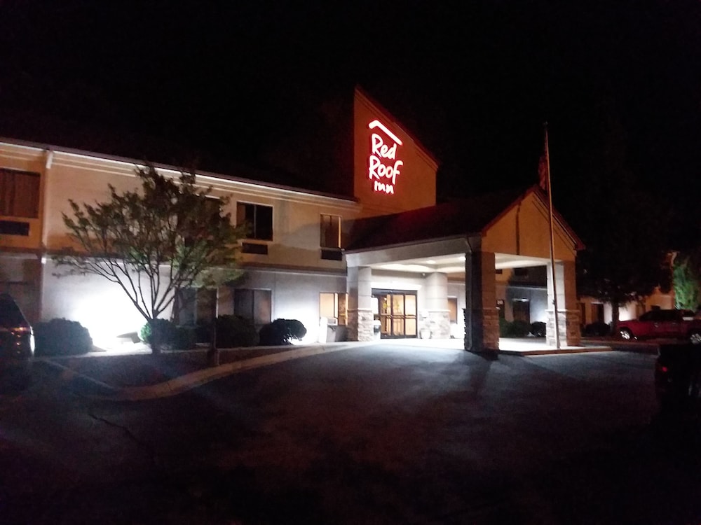Red Roof Inn Hendersonville - photo 7