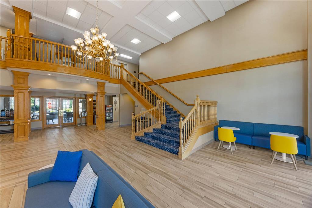 Comfort Suites Salem - photo 11