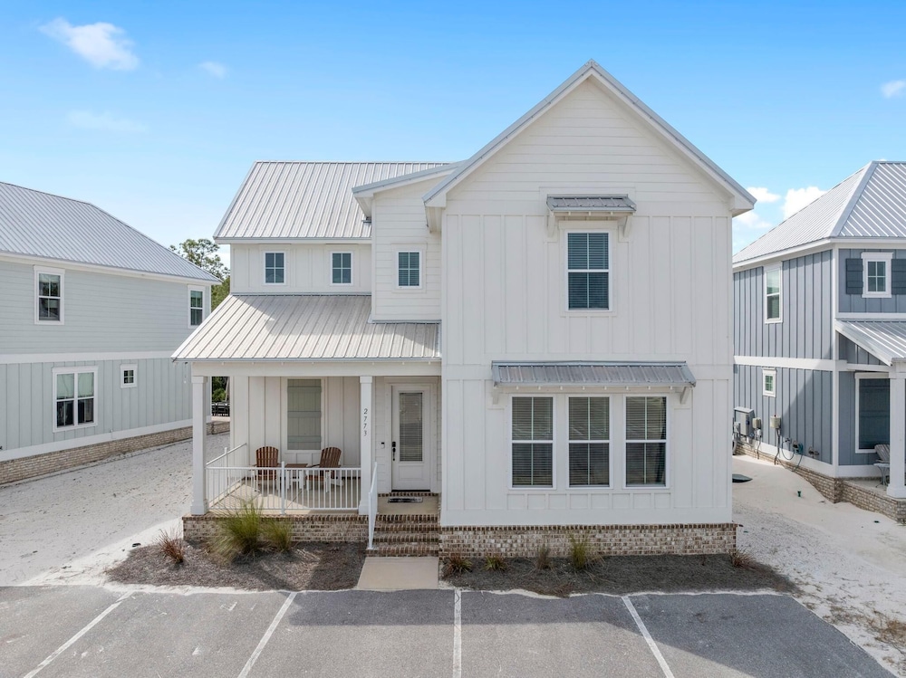 Bama Breeze at Summer Salt in Orange Beach, United States